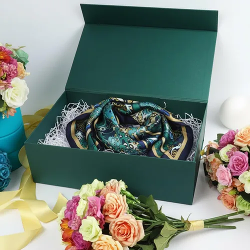 Miniatura 7 de YINUOYOUJIA Cajas de regalo grandes verdes con tapa, caja de regalo magnética de 14 x 9 x 4.5 pulgadas con cinta, tarjetas y sobres para regalos