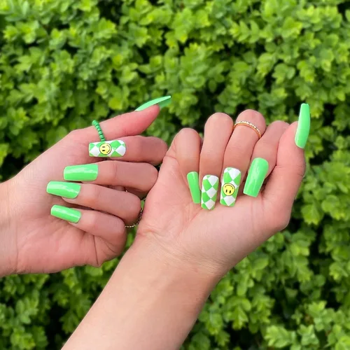 Miniatura 15 de Gold Finger - Kit de uñas postizas de cobertura completa con pegamento, diseño moderno, gel listo para usar, uñas medianas, largas y extralargas
