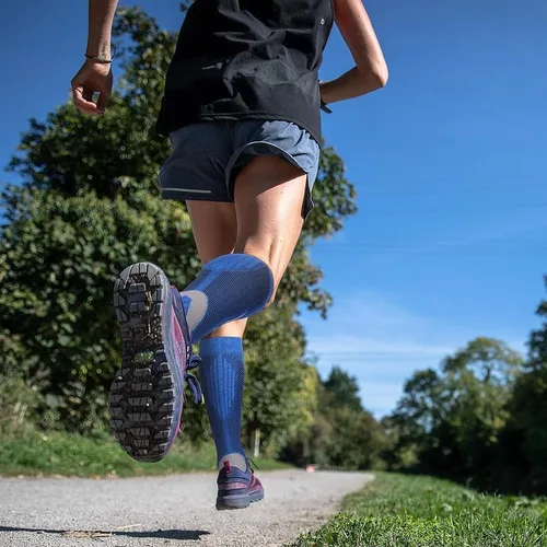 Miniatura 4 de Double Couple 6 pares de calcetines de compresión para hombres y mujeres, 20-30mmHg hasta la rodilla, soporte alto para circulación deportiva
