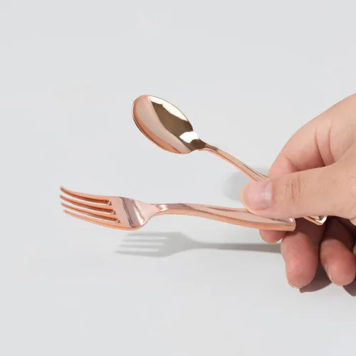 Miniatura 4 de Juego de 48 mini tenedores y cucharas de plástico desechables para fiestas, cubiertos dorados pulidos, cucharas de degustación, tenedores y cucharas
