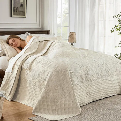 ENJOHOS Juego de edredón extragrande tamaño King, color beige, 128 x 120 pulgadas, tamaño California King, colcha extragrande con diseño de damasco,