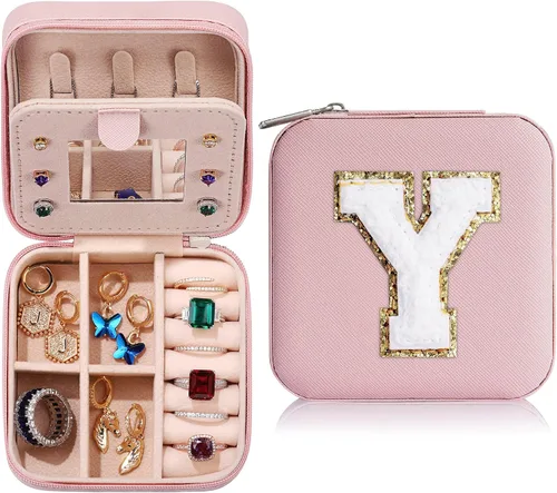 Yqljew Joyero pequeño para niñas, joyero con iniciales de viaje para niñas, caja organizadora de joyas pequeña, organizador de joyas de viaje, caja
