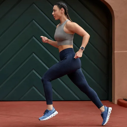 Miniatura 8 de Garmin Venu 3S Reloj inteligente GPS para correr con pantalla AMOLED, funciones avanzadas de salud y fitness, hasta 14 días de duración de batería