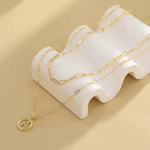 Miniatura 6 de TOBENY Collares con inicial de oro para mujeres y niñas, chapado en oro de 14 quilates, delicado collar de cadena de clip en capas, colgante