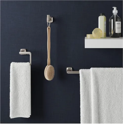 Miniatura 4 de Pfister Vaneri BTBVRI1GS - Toallero de baño para baño, 18 pulgadas, montaje en pared, atornillado, acabado de níquel cepillado, defensa antimanchas