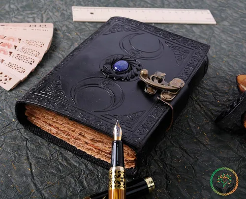 Miniatura 5 de Diario de cuero vintage con piedra semipreciosa, diseño de triple luna, 200 páginas de papel antiguo con borde de deckle – Libro de sombras, diario