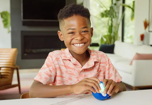 Miniatura 5 de Buffalo Games Pop It Go – The Original Light Up – Juego de estampado colorido para niños y familias en movimiento, a partir de 5 años, de Buffalo
