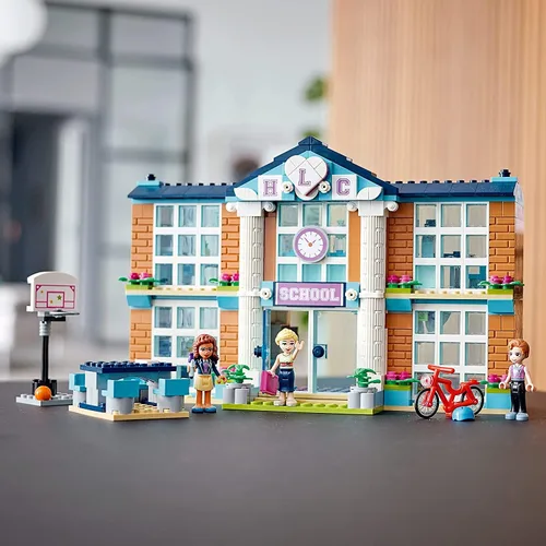 Miniatura 5 de LEGO Friends Heartlake City School 41682 Kit de construcción; juguete escolar de simulación enciende la imaginación de los niños y el juego