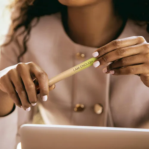 Miniatura 9 de MESMOS Juego de 3 bolígrafos de punta fina de 0.7mm con tinta de gel, juego de bolígrafos elegante para mujeres, regalos inspiradores para mujeres