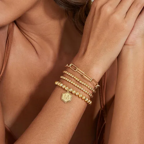 Miniatura 3 de doubgood - Pulseras de cuentas doradas para mujer, apilables, elásticas, chapadas en oro auténtico de 14 quilates, con dije de letras