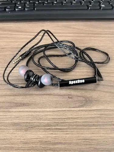 Miniatura 6 de ApexOne Auriculares intraurales de metal con cable con micrófono, control de volumen y funda de bolsillo, auriculares estéreo con aislamiento