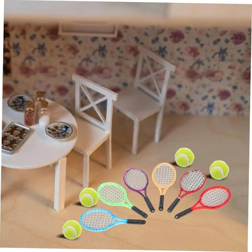 Miniatura 6 de SUPVOX Juego de tenis en miniatura de 6 piezas, accesorios deportivos para casa de muñecas a escala 1:12, con raquetas y bolas, juguete realista