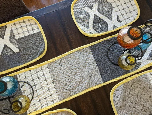 Miniatura 8 de Handcrafted in the USA, Set of 6 Patchwork Quilted Placemats: 100% Cotton Embodying Farmhouse Elegance in Artisan's Harmony of Grey Shades and Yellow