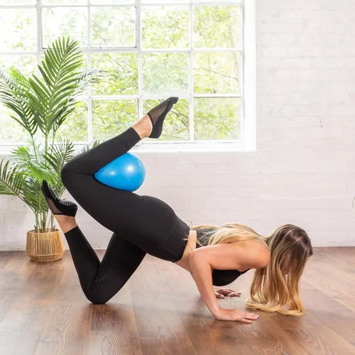 Miniatura 7 de Fitness Mad Pelota de estabilidad Exer-Soft - Mini pelota de gimnasio de pilates suave para yoga, entrenamiento de núcleo y terapia física - 3