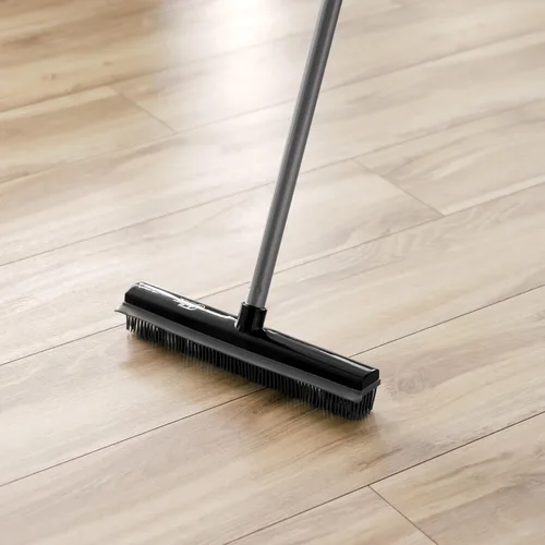 Miniatura 3 de Fuller Brush Escoba de goma, para alfombras, suelos, escaleras, tapicería, acción electrostática que elimina las partículas de suciedad del pelo