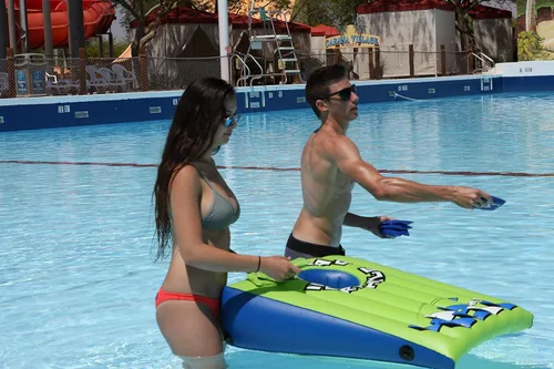 Miniatura 4 de Airhead Lob the Blob - Juego inflable para piscina o cornhole de 37 pulgadas x 26 pulgadas.
