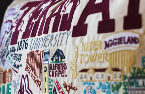 Miniatura 3 de Catstudio Almohada bordada de Texas A&M – Almohadas decorativas universitarias para fanáticos de Aggies para graduación, día de juego, alumnos