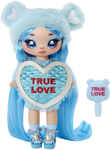 MGA Entertainment Na Na Na Surprise Lily Sarang - Muñeca de moda inspirada en el oso de peluche azul de 7.5 pulgadas con pelo azul claro, vestido en