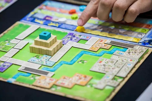 Miniatura 5 de Juego de mesa de estrategia World Wonders de Arcane Wonders Construye puntos de referencia icónicos, compite estratégicamente para 1 a 5