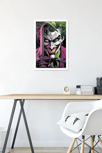 Miniatura 6 de Trends International DC Comics The Joker - Póster de pared con barra de palanca, 22.4 pulgadas de largo x 14.7 pulgadas, versión enmarcada en blanco