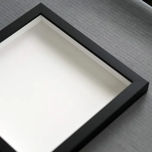 Miniatura 3 de Caja de sombra de 11 x 14 pulgadas, marco de exhibición de madera maciza negra con respaldo blanco sin ácidos, acrílico UV y accesorios para colgar