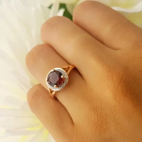 Miniatura 192 de Dazzlingrock Collection Anillo de compromiso redondo de 0.276 in con halo de diamante blanco y vástago dividido para ella en oro macizo de 14