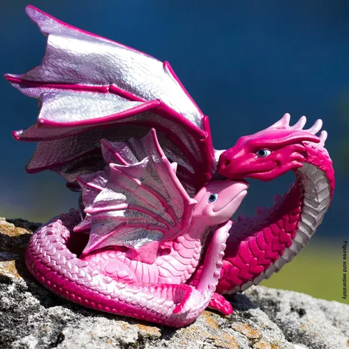 Miniatura 2 de Safari Ltd. Figura de dragón de amor, figura detallada de 6 pulgadas, divertido juguete de criatura mítica para niños, niñas y niños a partir de 4