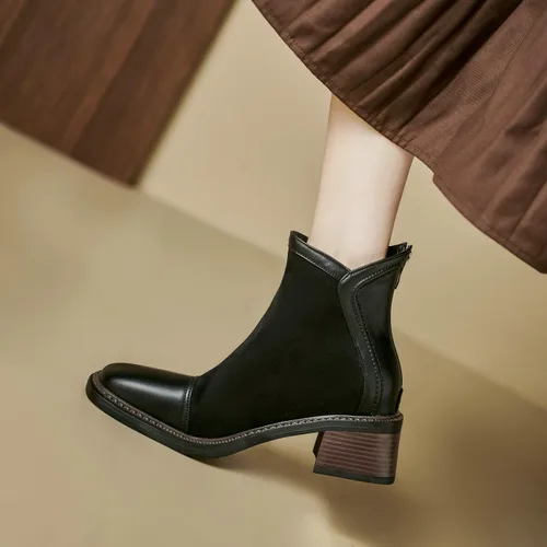 Miniatura 7 de UniqueStride Botas de tobillo vintage para mujer, punta cuadrada, tacón bajo, botas de moda de gamuza con tacón grueso