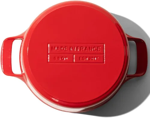Miniatura 8 de Made In Cookware - Horno Holandés de 5.5 Quart - Rojo - Hierro Fundido Esmaltado - Excepcional Retención de Calor y Durabilidad - Utensilios