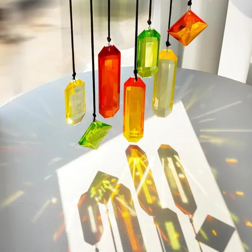 Miniatura 4 de HDCRYSTALGIFTS 7 piezas de prismas de cristal atrapasoles para colgar en ventanas, atrapasoles de cristal arcoíris colgantes para ventanas