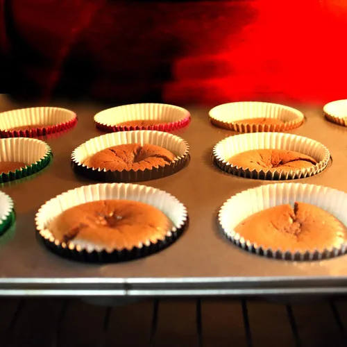 Miniatura 5 de Moldes de aluminio para cupcakes para fiesta de Halloween, tazas para hornear estándar, 100 unidades (negro)