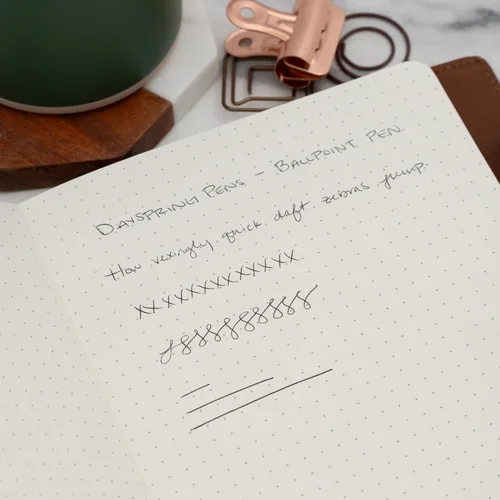 Miniatura 6 de Dayspring Pens, Monroe - Bolígrafo negro, grabado personalizado con detalles de oro de 18 quilates, acción de clic, tinta negra de punta media