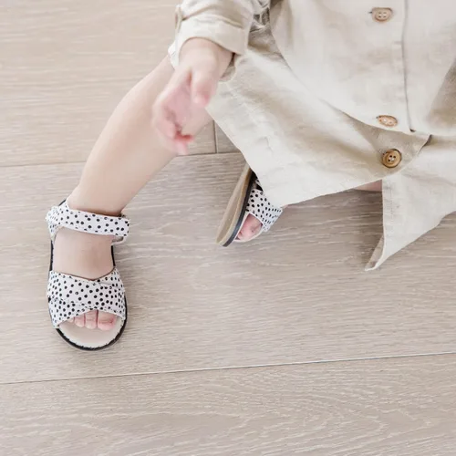Miniatura 4 de Piper Finn Sandalias clásicas para bebés y niños pequeños, zapatos casuales de verano, zapatos para primeros pasos, sandalias para niñas pequeñas