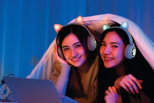 Miniatura 2 de LEXiBOOK - Auriculares inalámbricos recargables 2 en 1 con luces - Sonido estéreo, inalámbrico con cable, plegable, ajustable, luces LED - HPBTKT