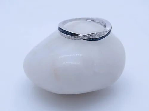 Miniatura 3 de Dazzlingrock Collection Anillo de boda redondo de zafiro azul y diamante blanco para mujer en oro