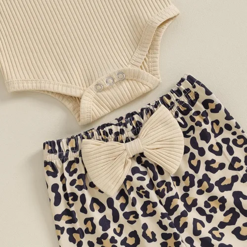 Miniatura 21 de Kuriozud Conjunto de mameluco con volantes para bebé recién nacida, con volantes, lindo conjunto de pantalones acampanados con diadema