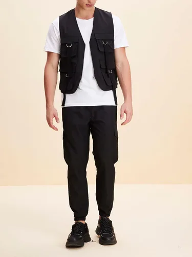 Miniatura 2 de OYOANGLE Chaleco tipo cargo sin mangas con cuello en V y cremallera para hombre con bolsillos con solapa