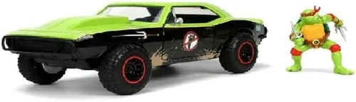 Teenage Mutant Ninja Turtles 1:24 1967 Chevy Camaro - Coche fundido a presión y figura de Rafael de 2.75 pulgadas, juguetes para niños y adultos