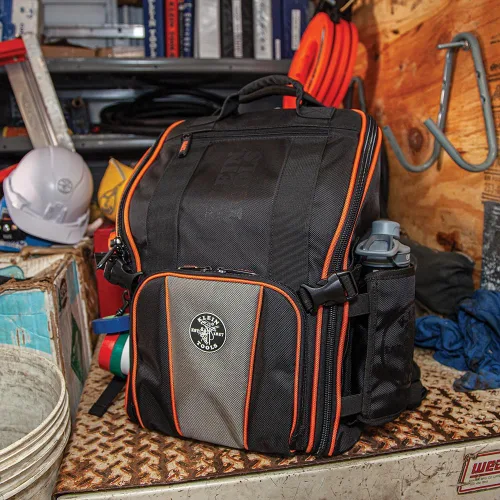 Miniatura 8 de Klein Tools 55482 Mochila para herramientas, organizador de herramientas resistente Tradesman Pro con 21 bolsillos e interior grande, resistente al