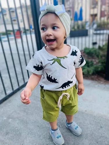 Miniatura 3 de Conjunto de camiseta y pantalones cortos de dinosaurio para niños pequeños de 6 meses a 5 años