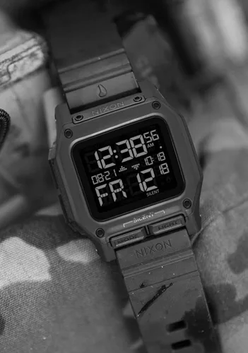 Miniatura 7 de NIXON - Reloj Regulus A1180, reloj deportivo digital para hombre, resistente al agua hasta 328 pies 100 m