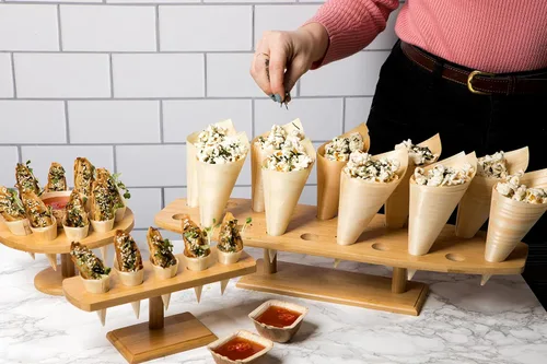 Miniatura 6 de PacknWood 210SBAM20 - Soporte de bambú para cono de alimentos y soporte de bambú para exhibición Temaki, soporte de cono de bambú biodegradable