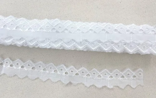 Miniatura 2 de AMORNPHAN 15 yardas de ancho 0.75 pulgadas de ancho con ojales de algodón blanco con ribete de encaje, tela bordada floral, mantel, mantas