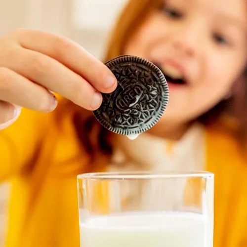 Miniatura 7 de OREO - Galletas de sándwich de chocolate, 30 paquetes de snack de 1.59 oz
