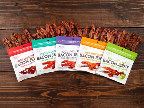 Miniatura 8 de Sriracha - Carnívoro con sabor a tocino, 0.42 oz de proteína por bolsa, tierno y fácil de masticar, tocino totalmente cocido, hecho en Estados