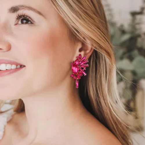 Miniatura 4 de EVER FAITH Aretes de diamantes de imitación vintage, aretes colgantes de cristal de marquesa de moda para mujer