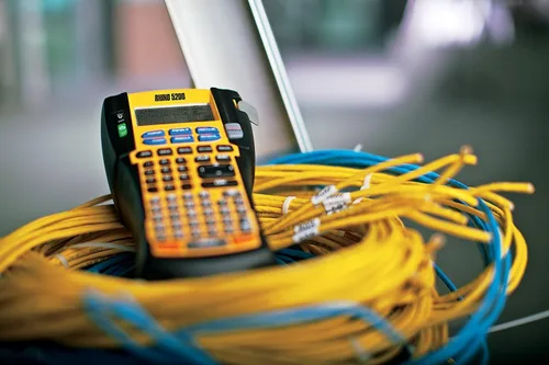 Miniatura 9 de DYMO Etiquetadora Industrial y Estuche de Transporte RhinoPRO 5200 Etiquetadora, para Sitios de Trabajo y Trabajos de Etiquetado de Alta
