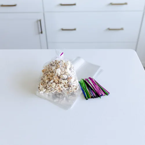 Miniatura 5 de TATTI Paquete de 200 bolsas de celofán transparentes para recuerdos, bolsas de regalo transparentes, 4 x 9 pulgadas, transparentes, plástico