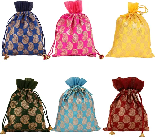 Miniatura 11 de Touchstone Bolsas de cordón tradicionales indias hechas a mano en tejido brocado con patrón de hojas de ficus. Perfecto para regalos, joyas, bodas