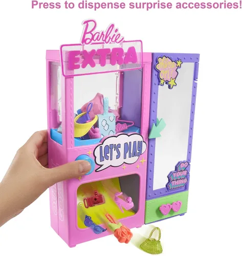 Miniatura 2 de Barbie Juego de moda extra sorpresa con 20 piezas, incluyendo caniche para mascotas, armario y función de botón que dispensa accesorios de moda
